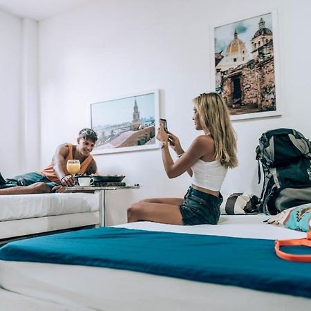 Neos Hotel Cartagena Bagian luar foto