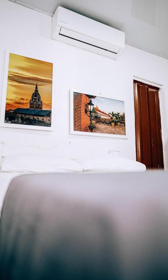 Neos Hotel Cartagena Bagian luar foto